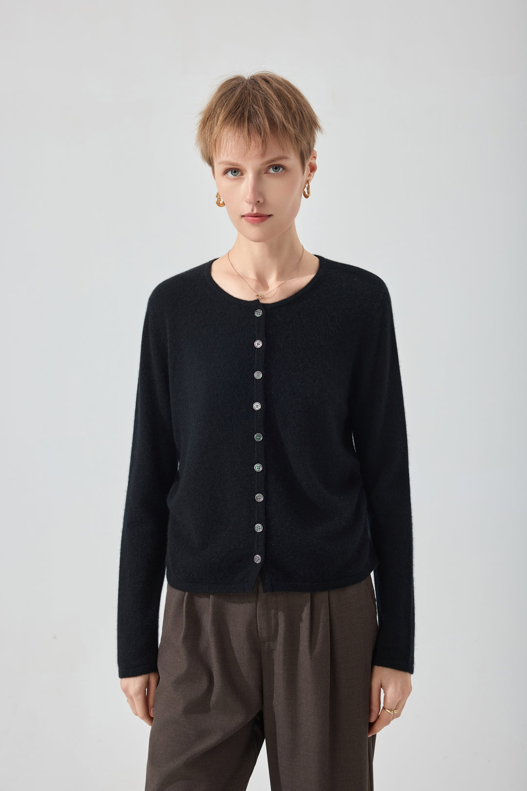 The Cropped Cashmere Cardigan - Black