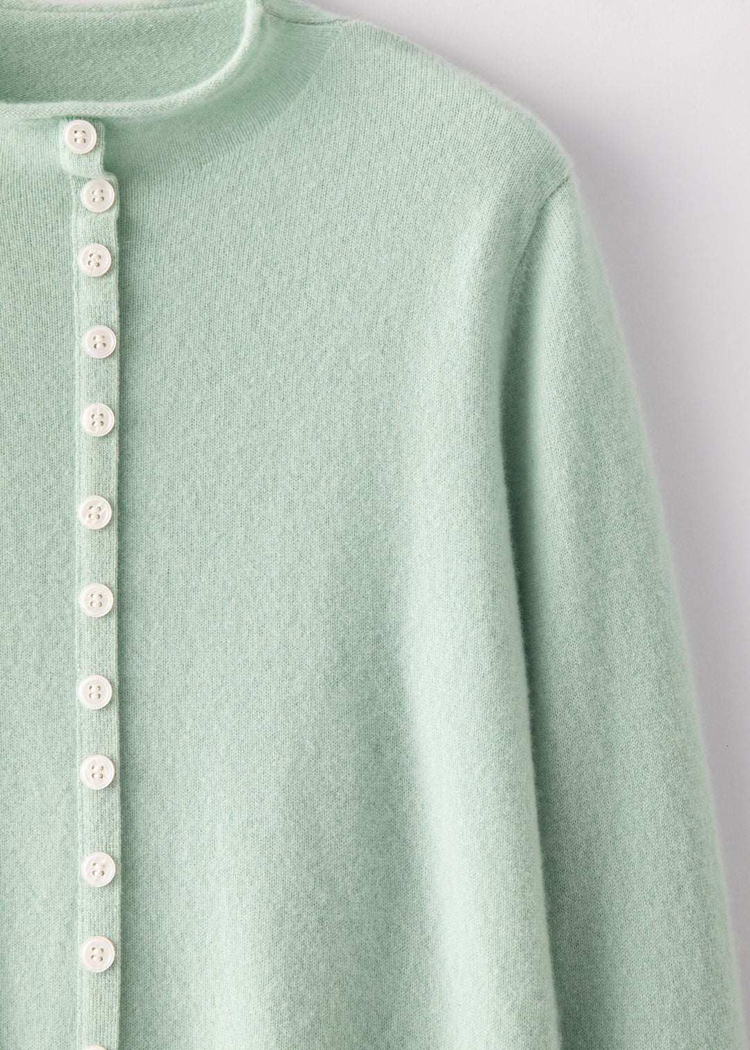 Premium Grade-A Cashmere Crewneck Cardigan - Soft Seafoam Green