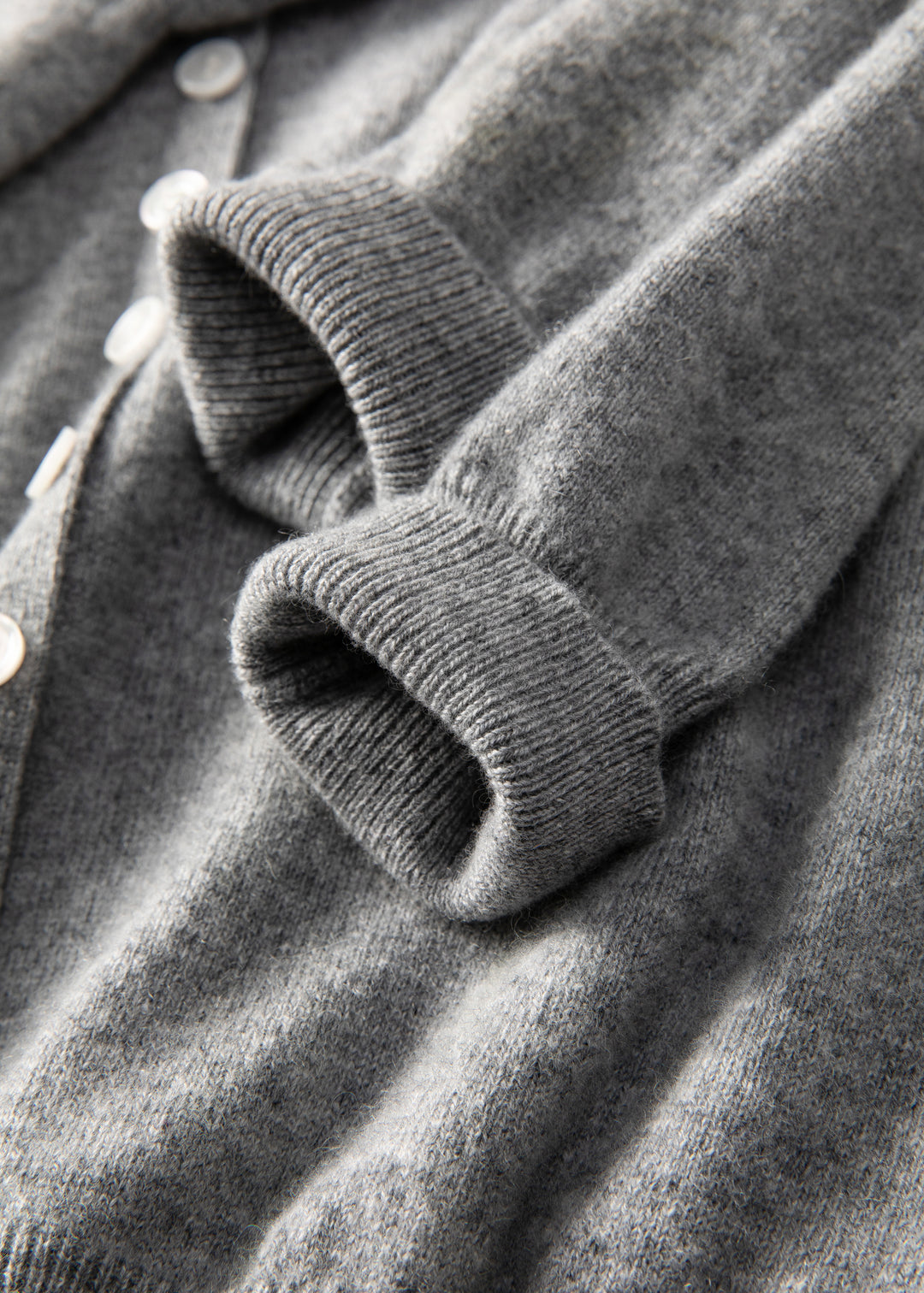 Luxury 100% Pure Cashmere Crewneck Cardigan in Heather Light Grey